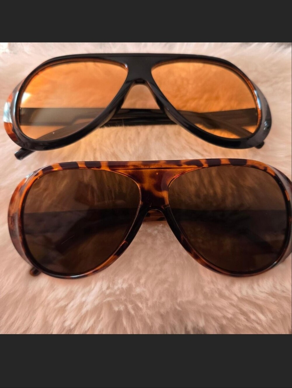 Stylish Women's Aviator Sunglasses - Tortoise and Black Frames